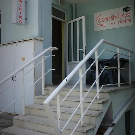 公寓 Evridika *